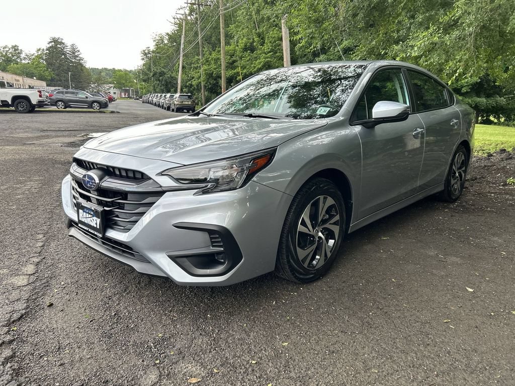 Certified 2025 Subaru Legacy Premium AWD/4WD image 4