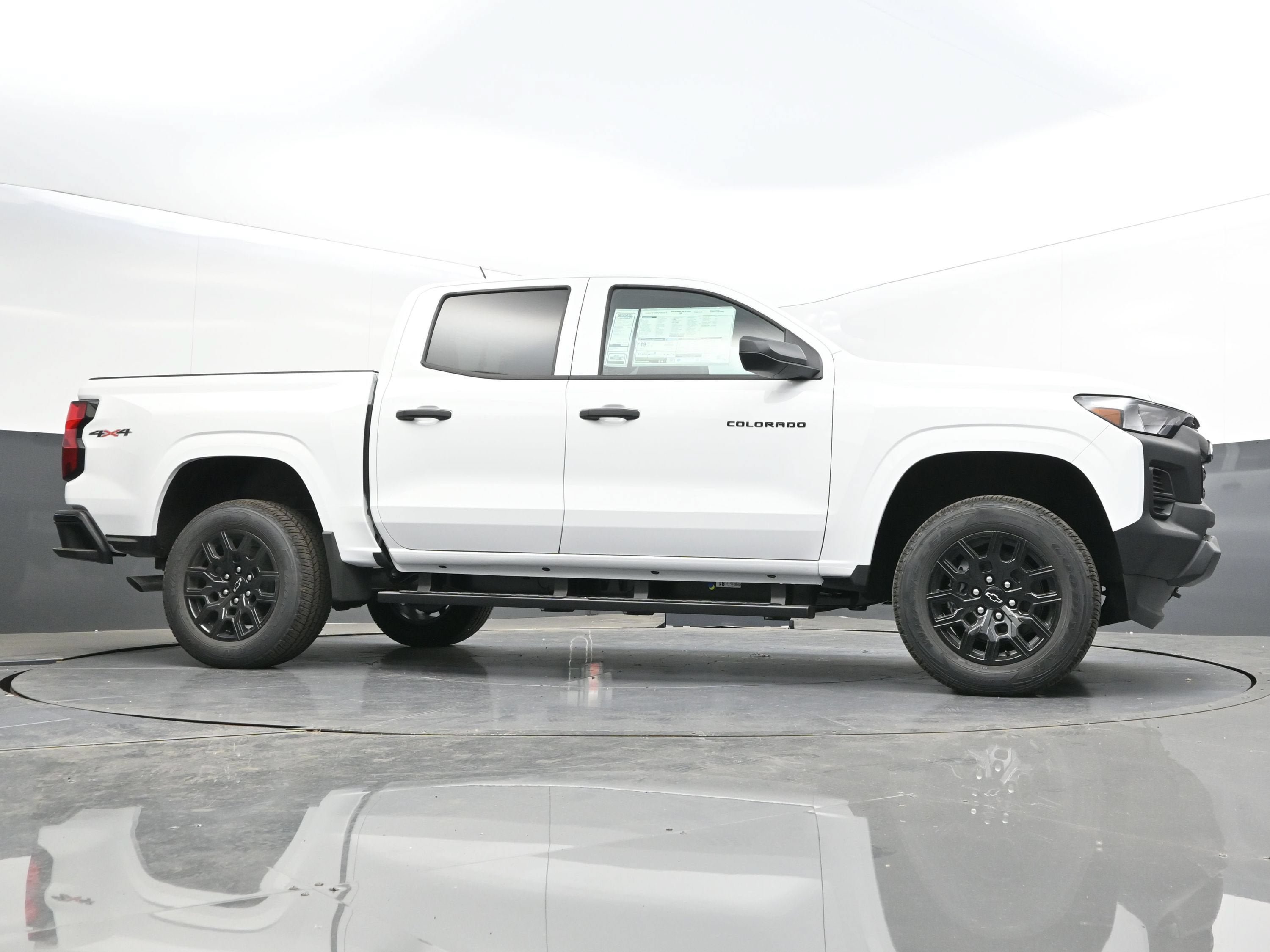 New 2026 Chevrolet Colorado W/T w/ WT Custom Package AWD/4WD image 39