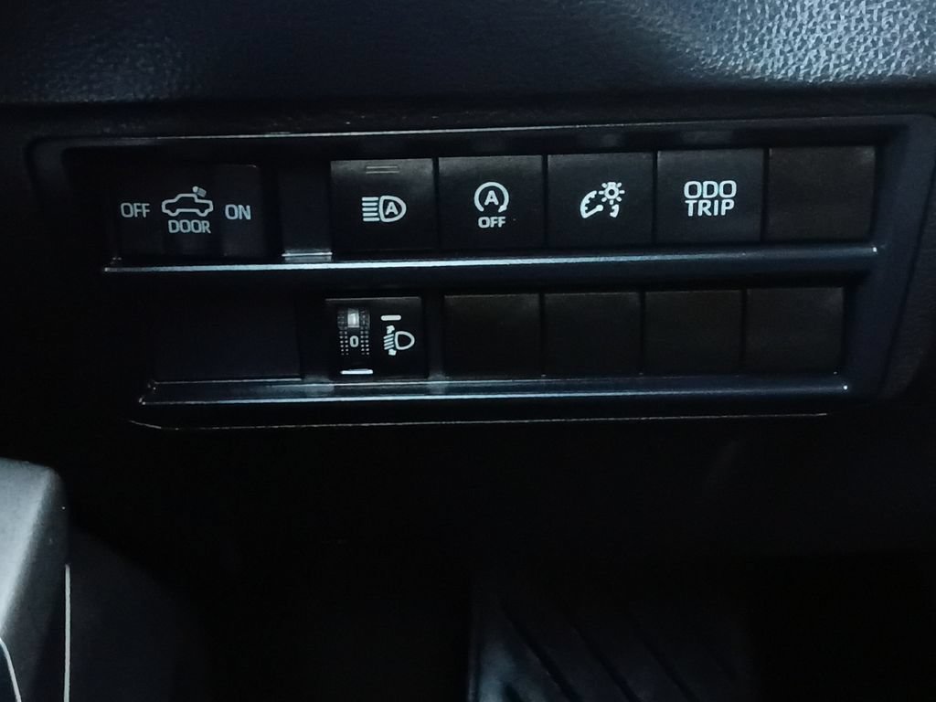 Used 2025 Toyota Tundra SR5 AWD/4WD image 12