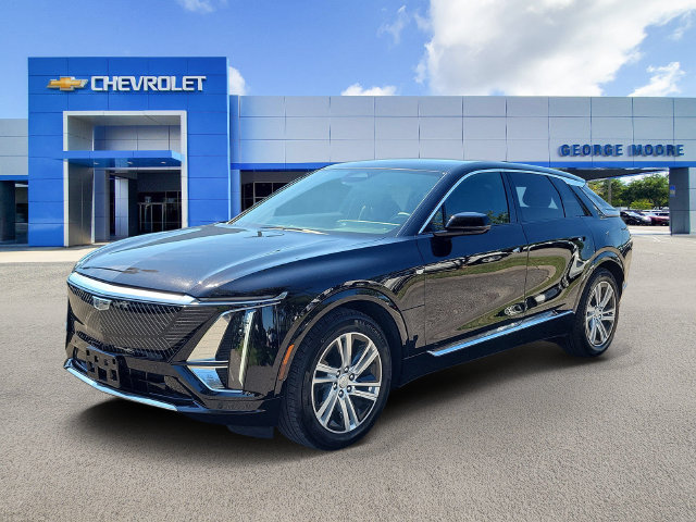 Certified 2024 Cadillac Lyriq Tech RWD image 2