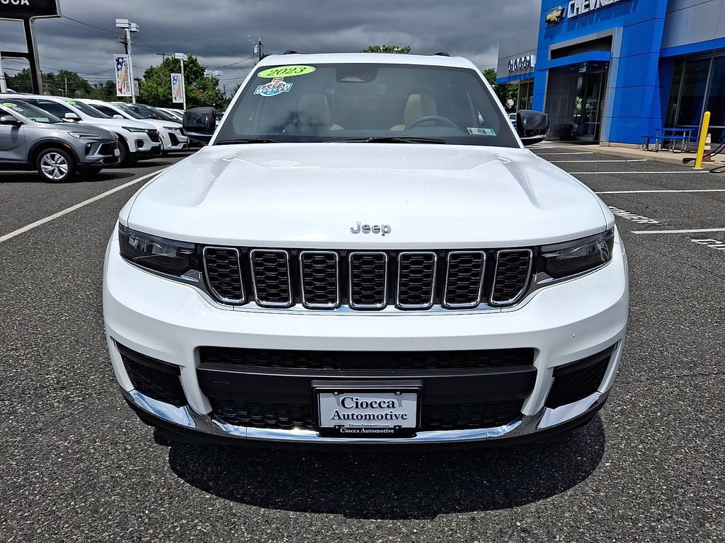 Used 2023 Jeep Grand Cherokee L Limited AWD/4WD image 5