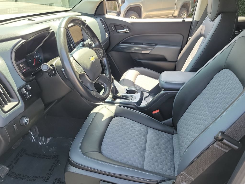 Used 2022 Chevrolet Colorado Z71 w/ Safety Package RWD image 18