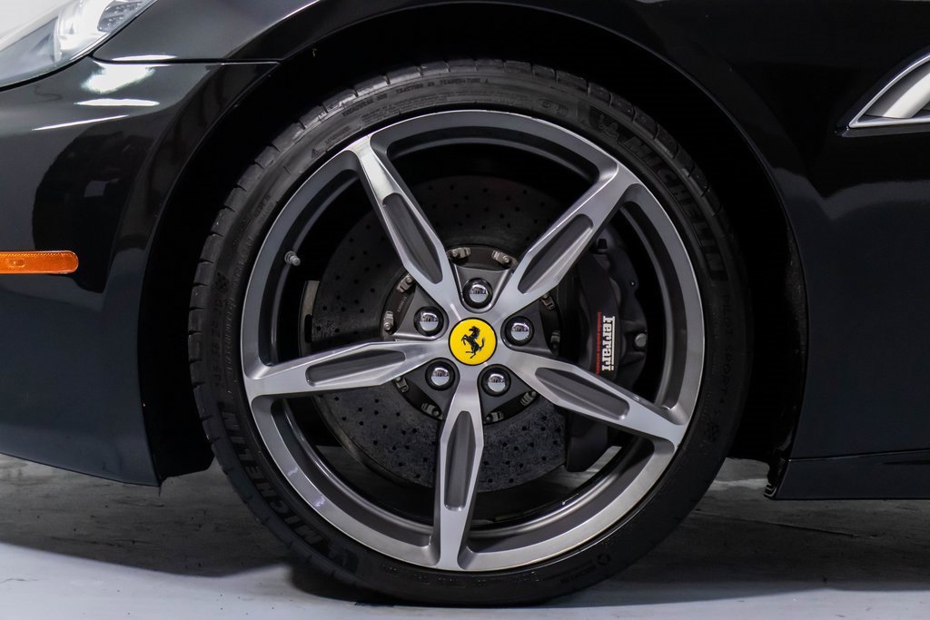 Used 2014 Ferrari California image 61