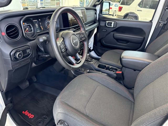 Used 2024 Jeep Wrangler Unlimited Rubicon image 10