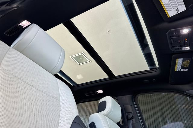 Used 2024 Toyota Sequoia Capstone image 18