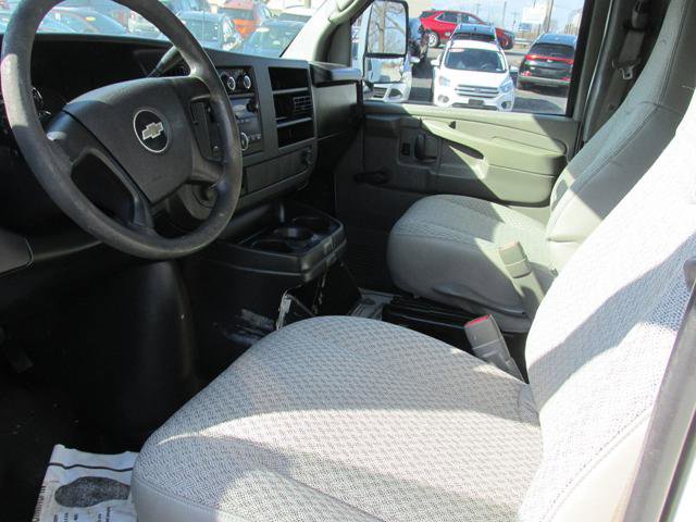 Used 2008 Chevrolet Express 3500 image 9