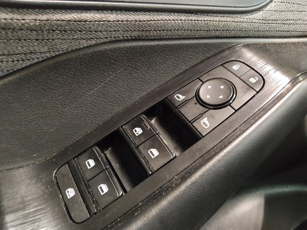 Used 2023 Nissan Rogue S AWD/4WD image 27