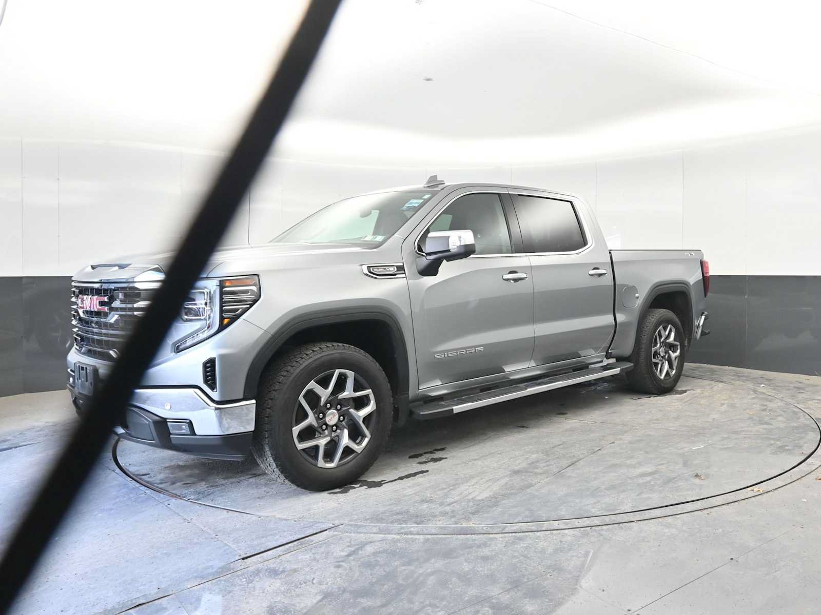 Used 2024 GMC Sierra 1500 SLT w/ SLT Premium Plus Package AWD/4WD image 7