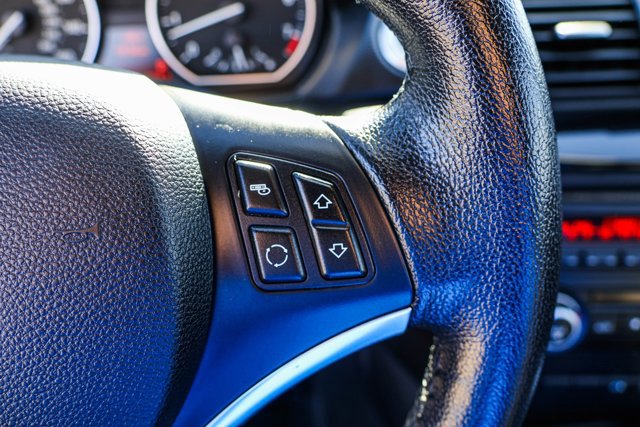 Used 2011 BMW 128i Convertible image 15