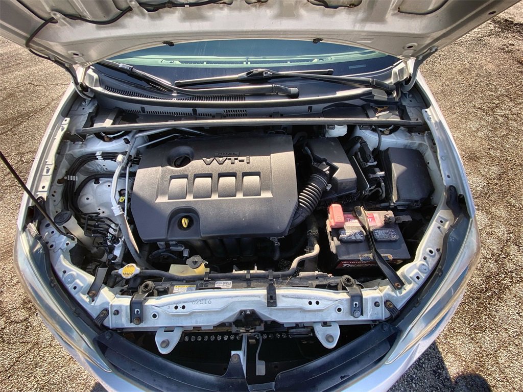 Used 2014 Toyota Corolla LE image 17