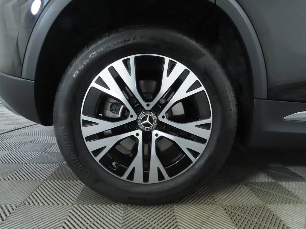 Certified 2025 Mercedes-Benz GLA 250 image 32