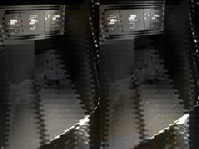 Used 2023 Kia Sorento SX Prestige w/ Panoramic Sunroof Package image 17