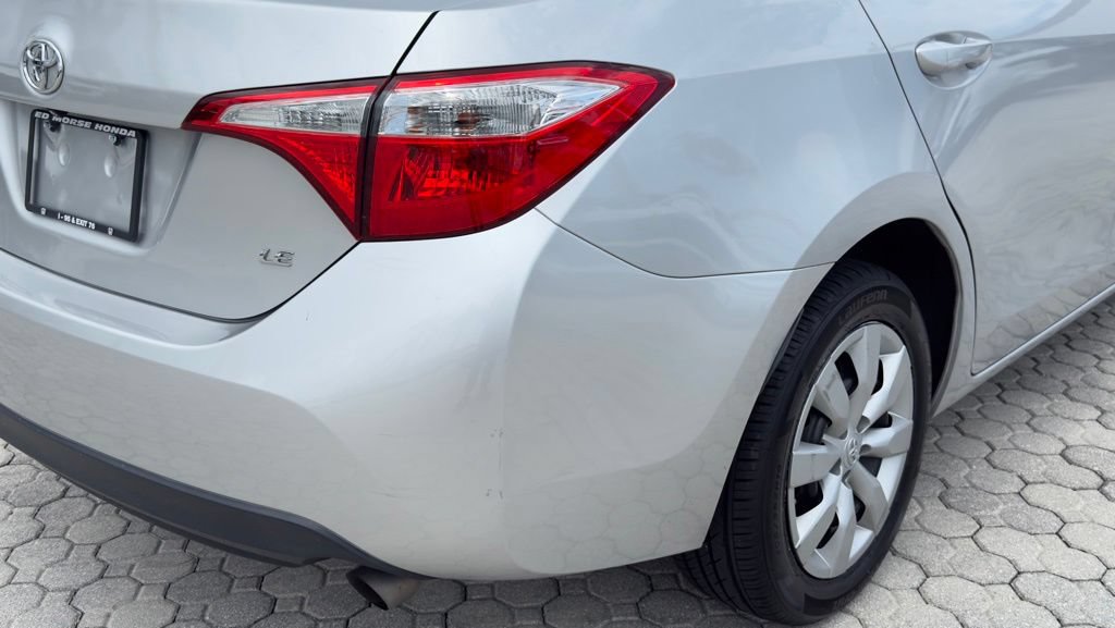 Used 2015 Toyota Corolla LE FWD image 16