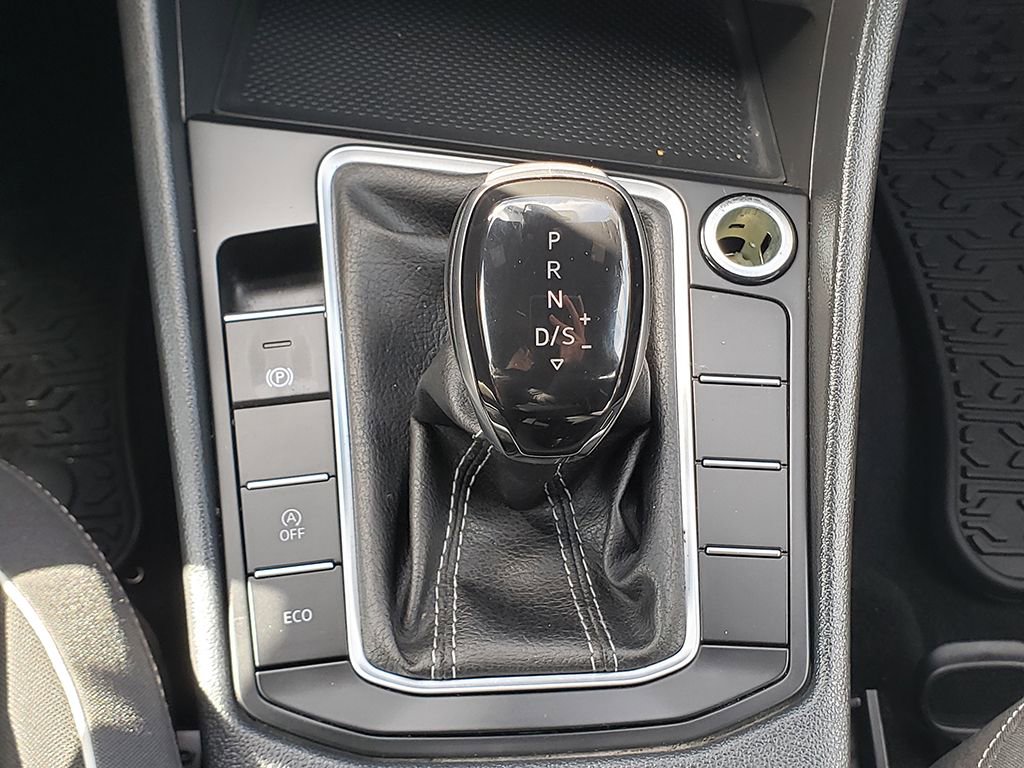 Used 2022 Volkswagen Jetta Sport image 24