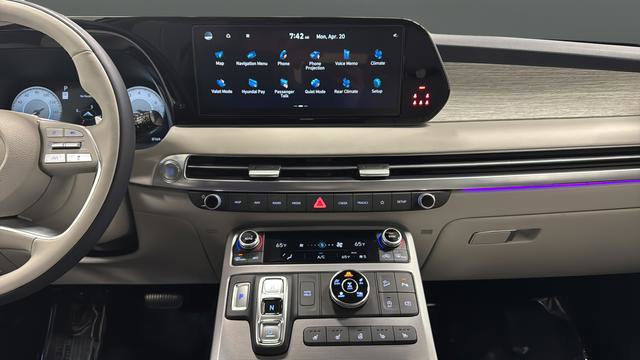 Used 2025 Hyundai Palisade Calligraphy image 13