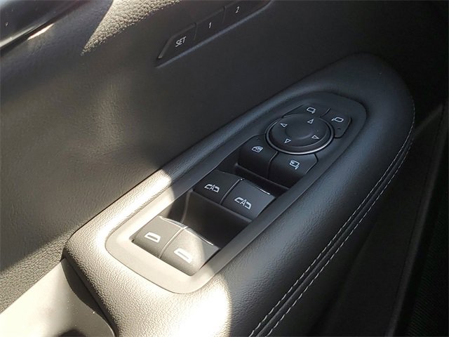 New 2025 Cadillac XT6 Premium Luxury w/ LPO, ONYX Package image 23