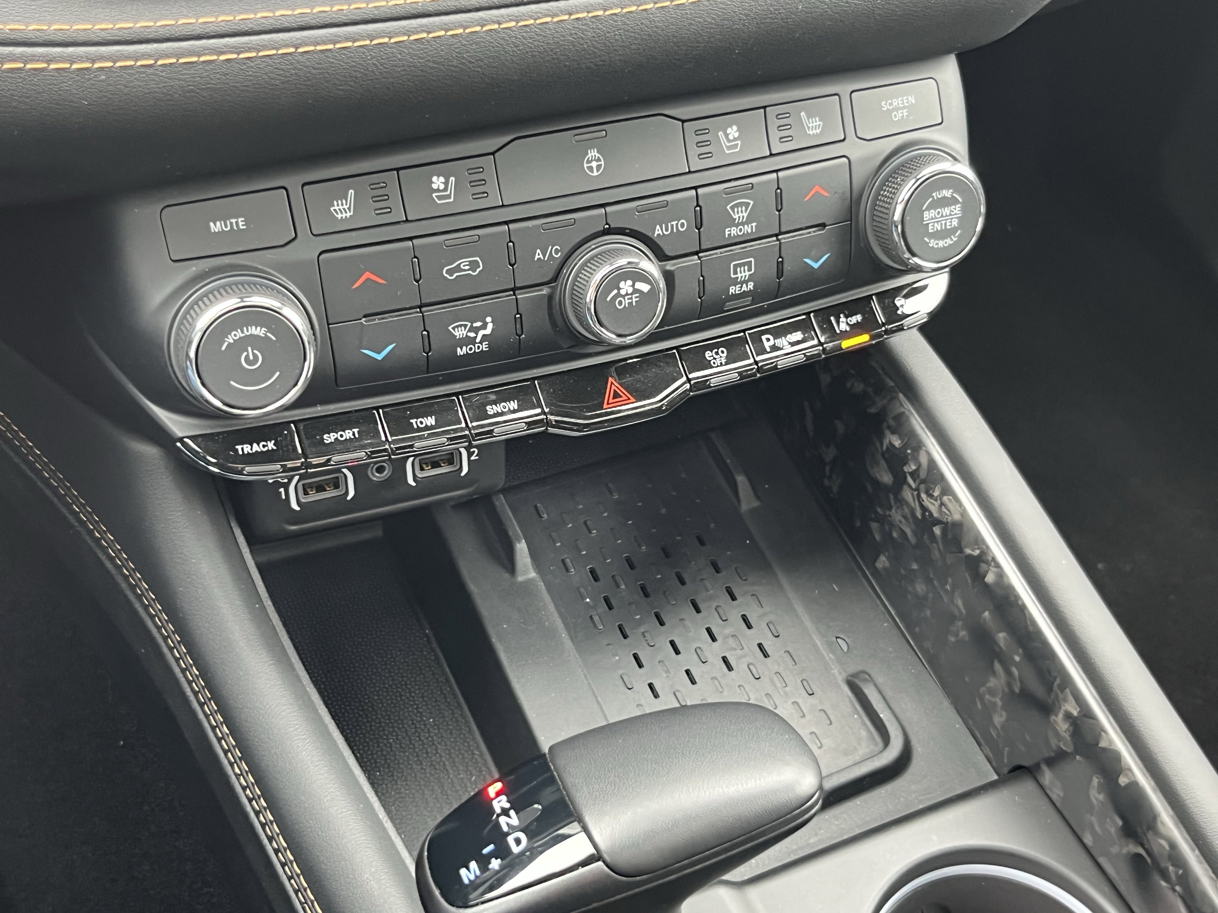 Used 2025 Dodge Durango R/T AWD/4WD image 34