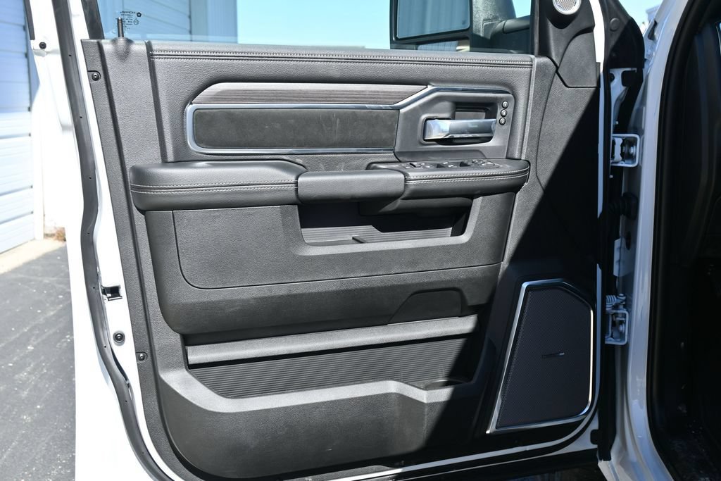 New 2027 RAM 2500 Laramie AWD/4WD image 15