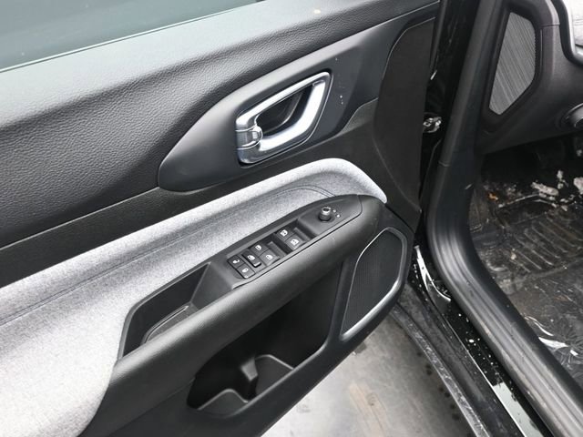 Used 2025 Jeep Compass Sport w/ Mopar Graphics Package AWD/4WD image 22