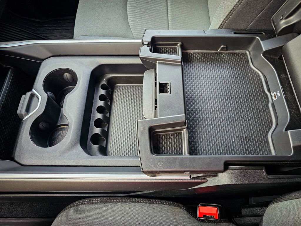 Certified 2024 RAM 3500 Big Horn image 32