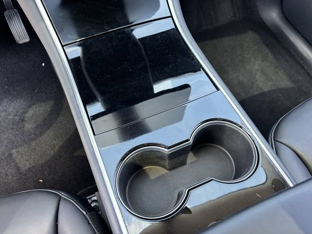 Used 2021 Tesla Model Y AWD image 25