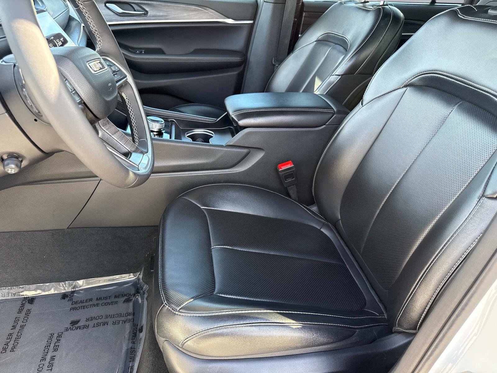 Used 2024 Jeep Grand Cherokee L Limited w/ Luxury Tech Group II image 24