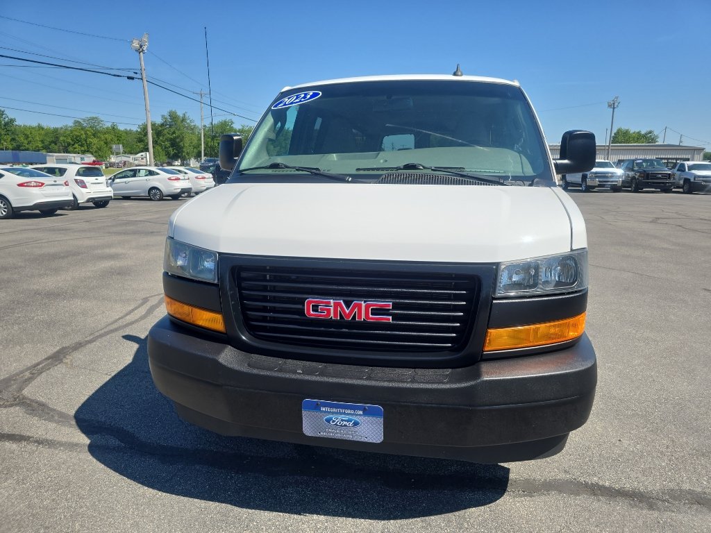 Used 2023 GMC Savana 3500 LS RWD image 3