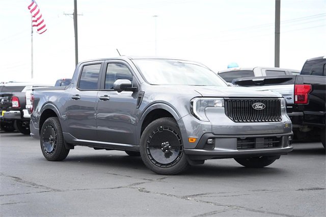New 2025 Ford Maverick Lobo image 2