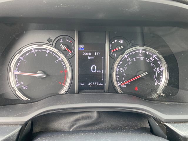 Used 2022 Toyota 4Runner TRD Off-Road Premium w/ Moonroof Package AWD/4WD image 27