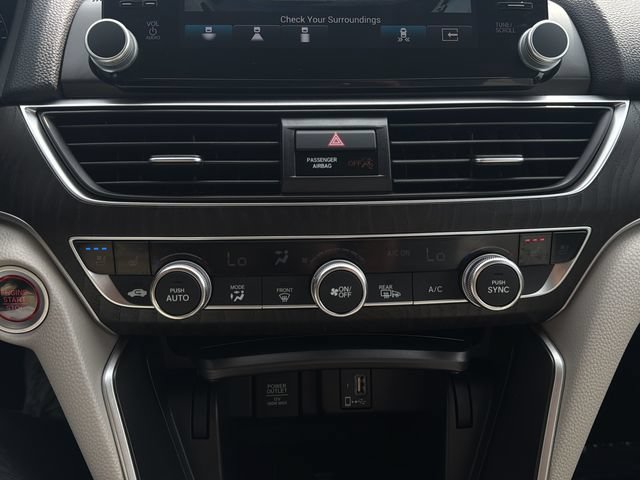 Certified 2018 Honda Accord Touring image 32