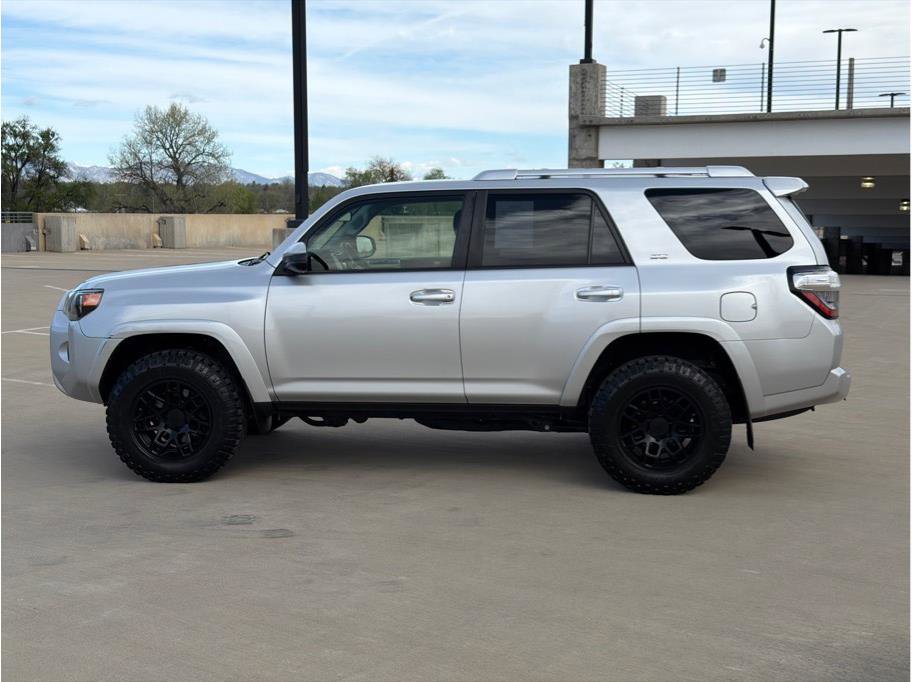 Used 2017 Toyota 4Runner SR5 image 4