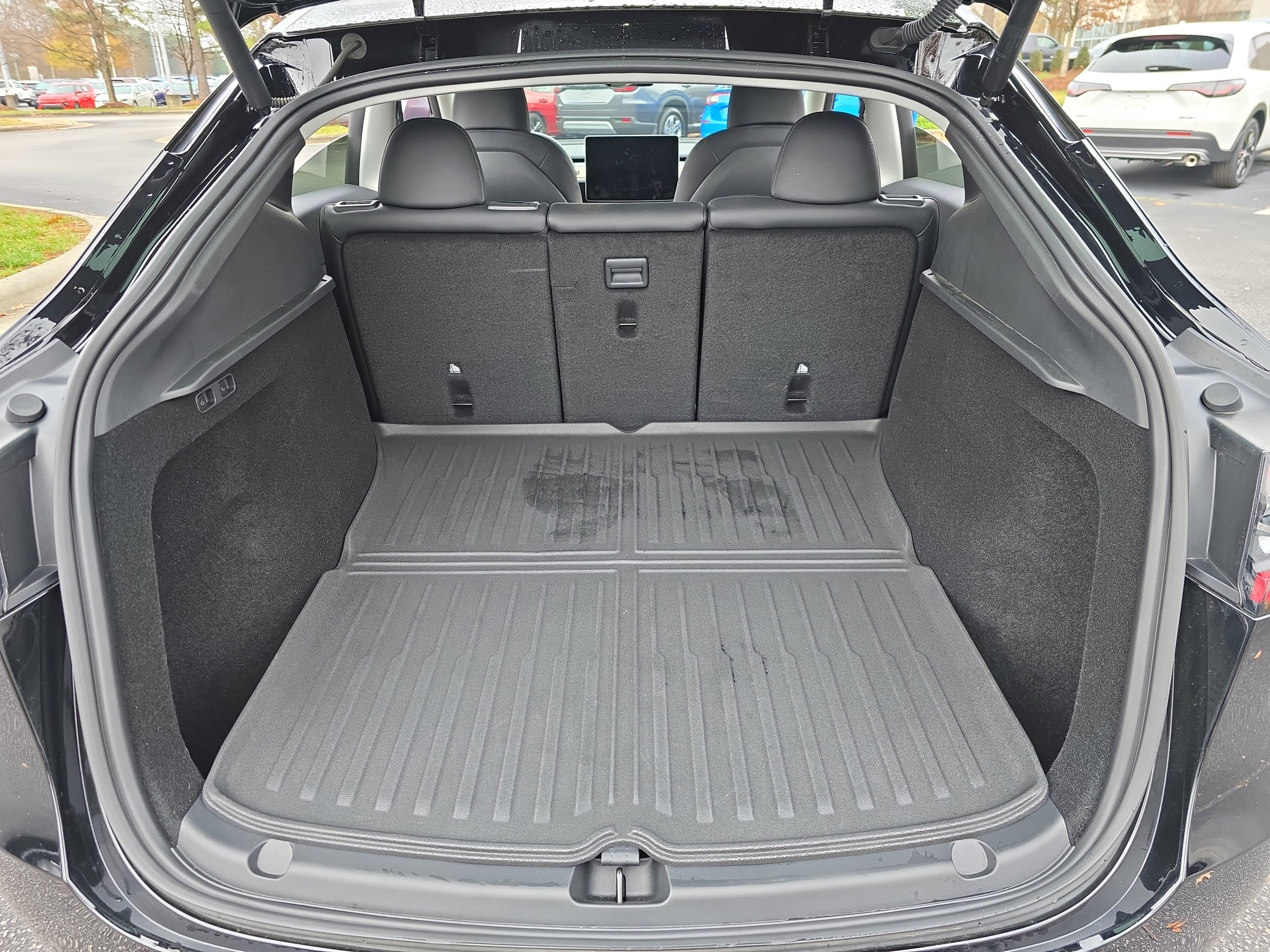 Used 2025 Tesla Model Y Long Range image 13