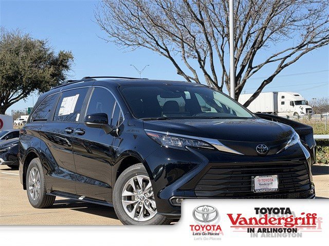 New 2026 Toyota Sienna XLE