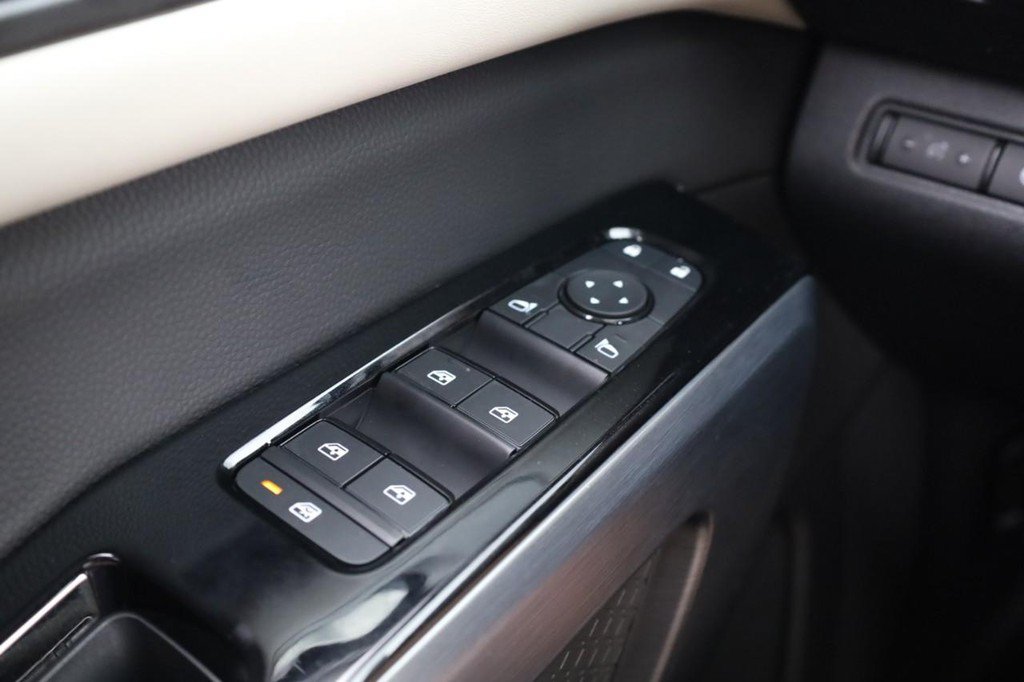New 2026 Nissan Pathfinder SL w/ SL Premium Package AWD/4WD image 19