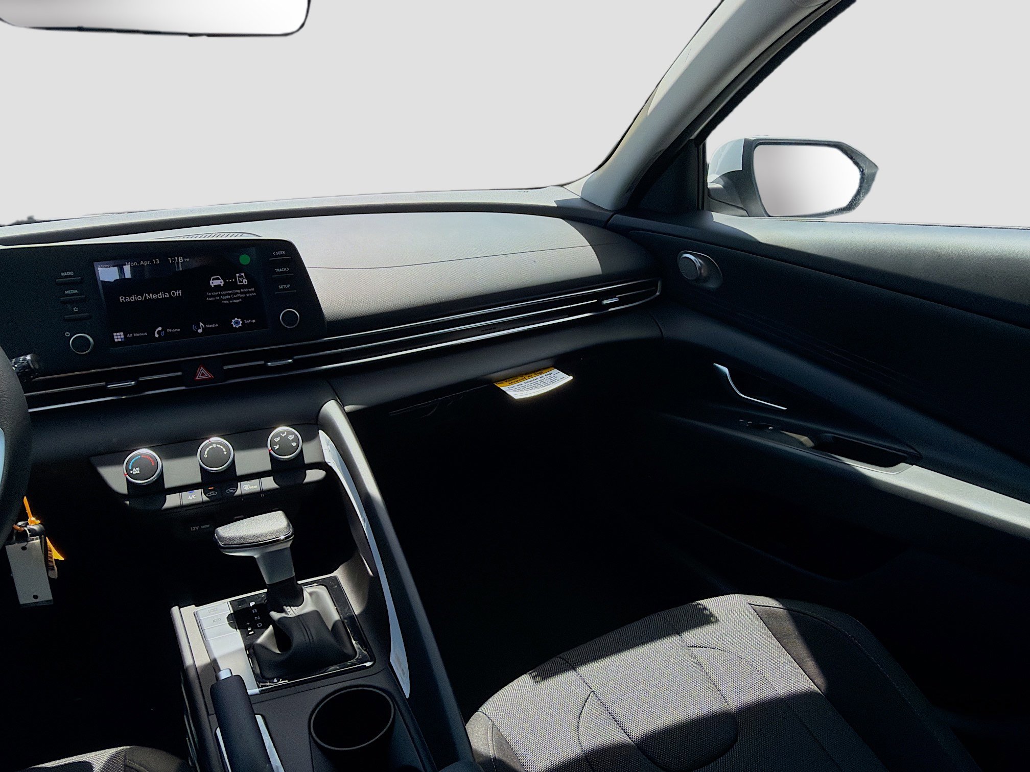 New 2026 Hyundai Elantra SE FWD image 16