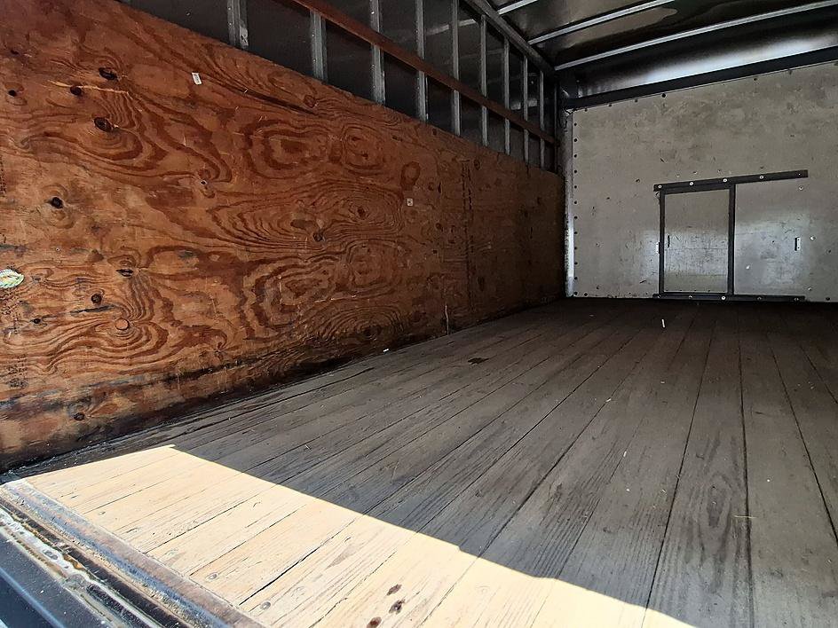 Used 2014 Chevrolet Express 3500 Extended RWD image 27