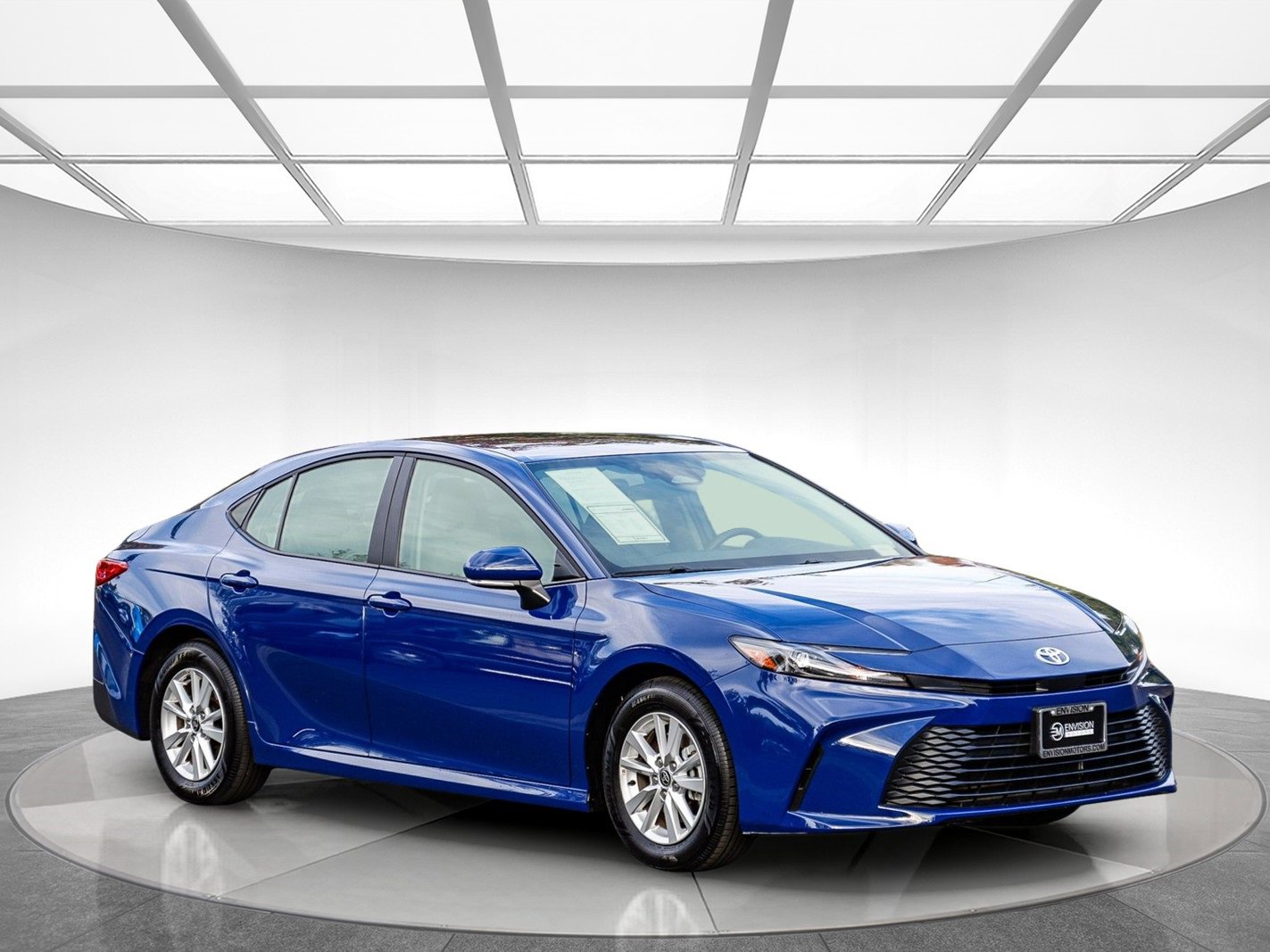 Used 2025 Toyota Camry LE image 5