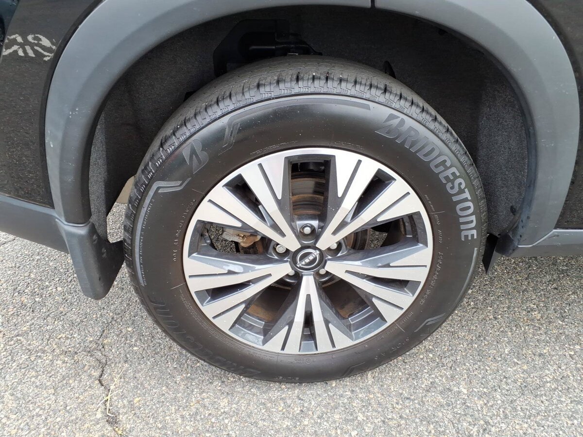 Used 2023 Nissan Rogue SV AWD/4WD image 10