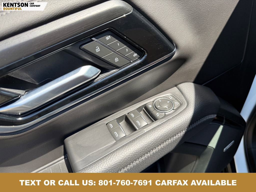 Used 2025 GMC Yukon Denali AWD/4WD image 19