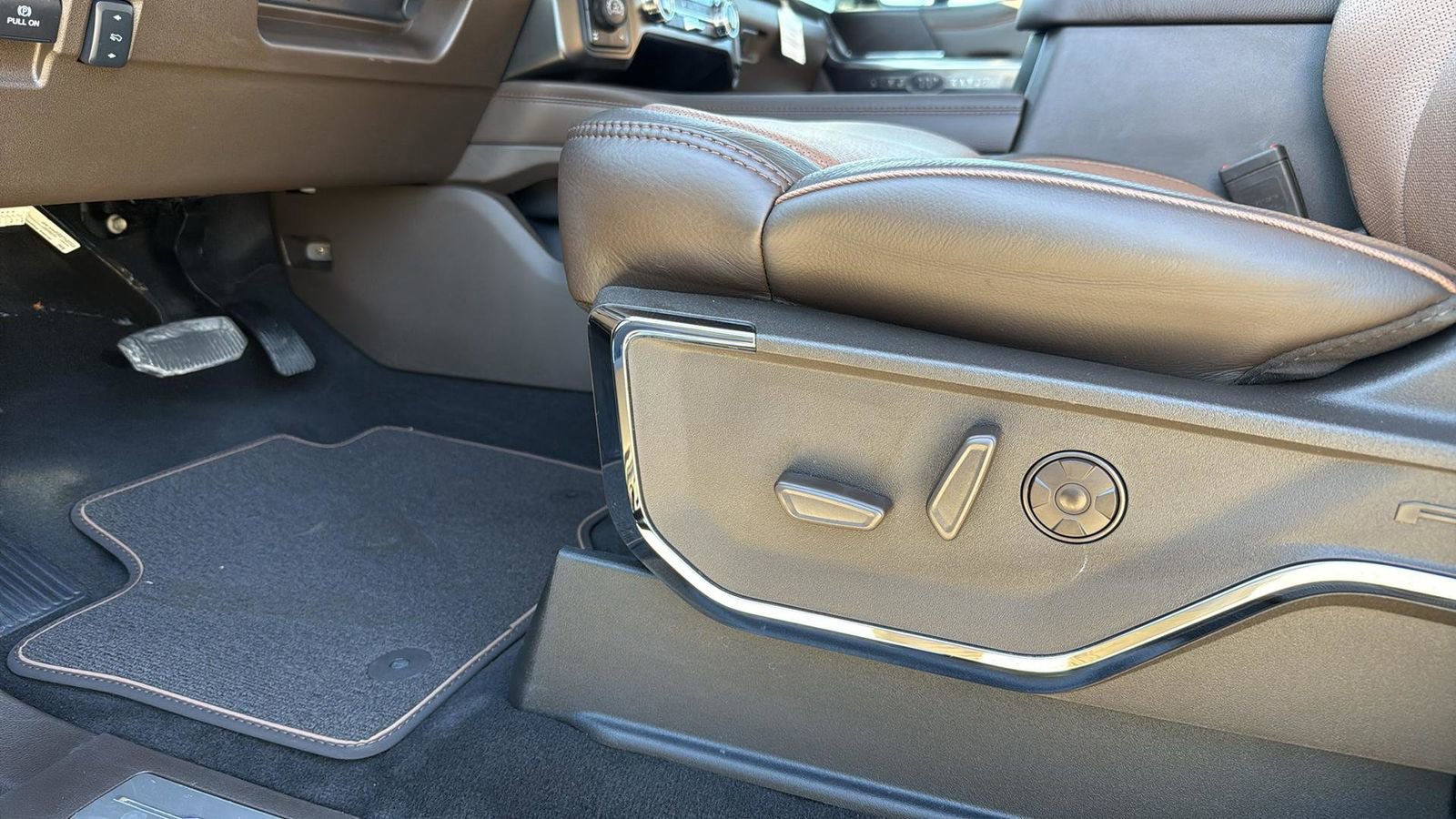 New 2026 Ford F250 King Ranch w/ Tremor Off-Road Package image 12