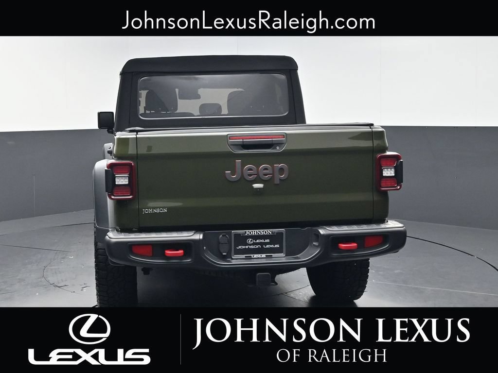 Used 2024 Jeep Gladiator Rubicon w/ Convenience Group AWD/4WD image 8