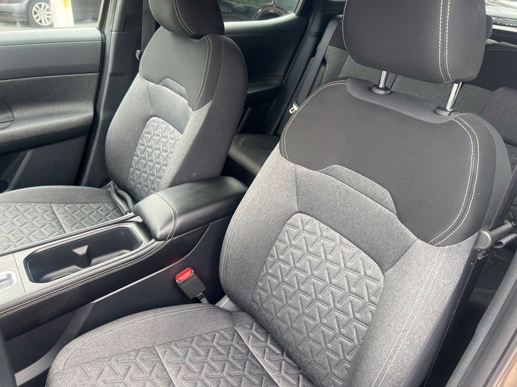 Certified 2025 Nissan Kicks SV w/ Charging Package AWD/4WD image 6