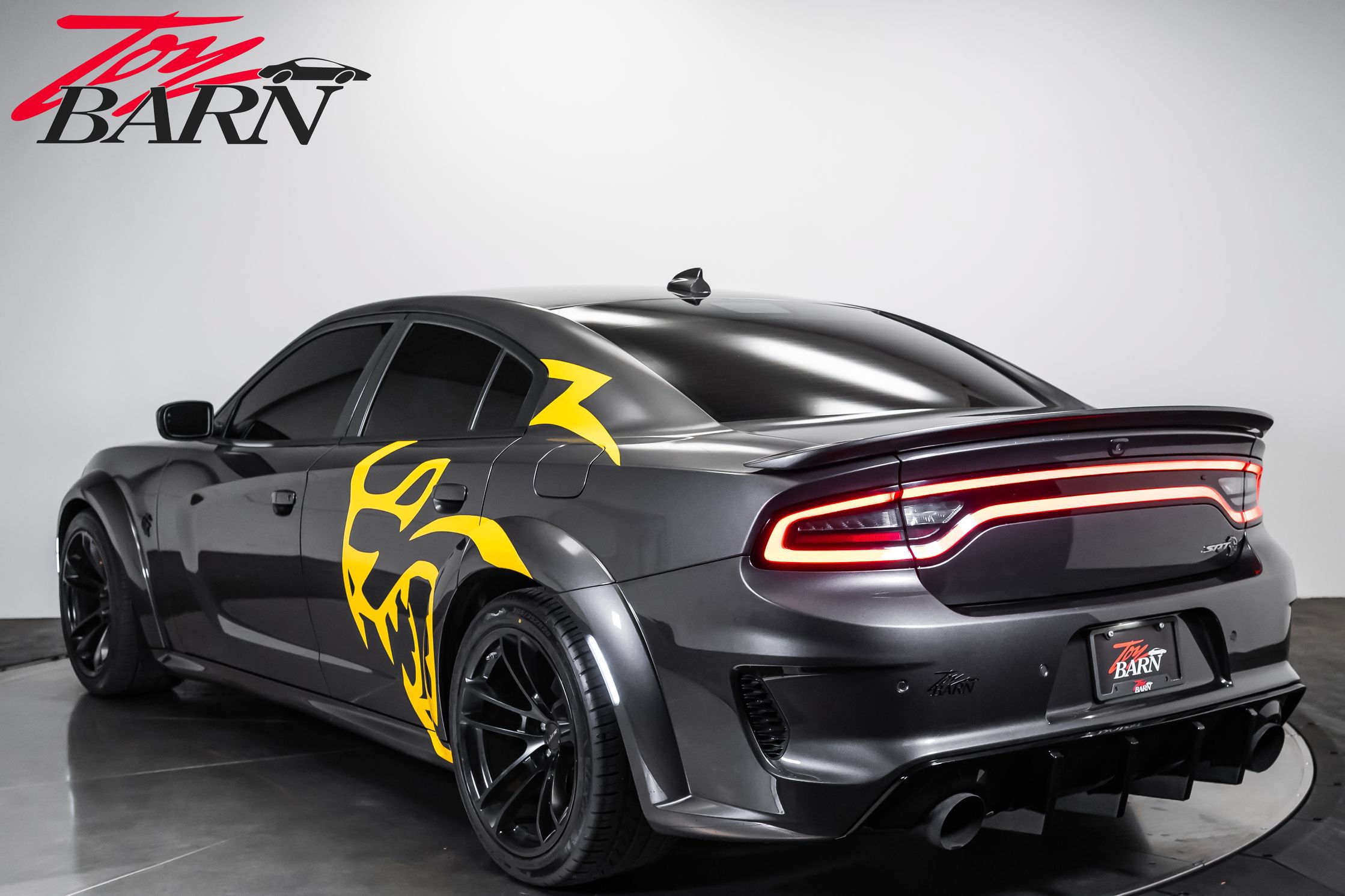 Used 2023 Dodge Charger SRT Hellcat w/ Harman/Kardon Audio Group RWD image 3