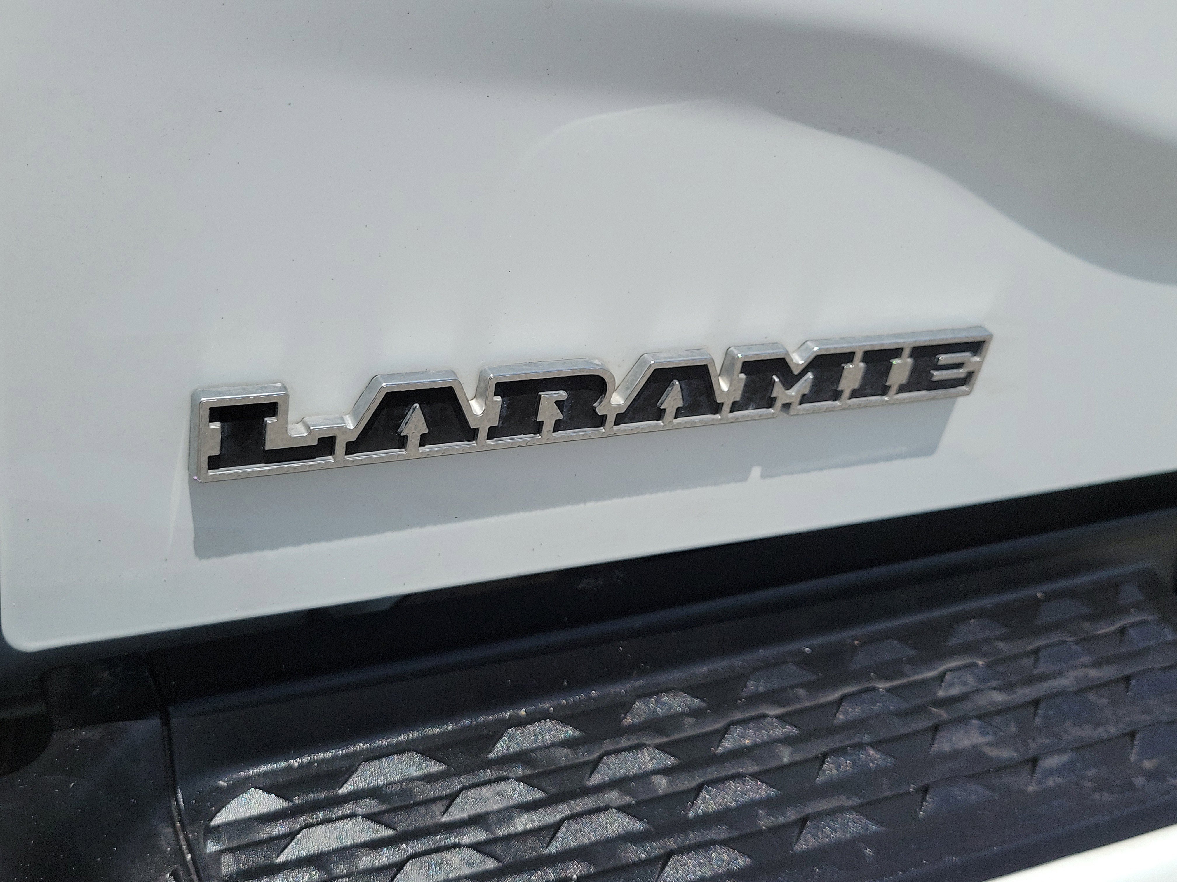 Used 2024 RAM 2500 Laramie AWD/4WD image 11