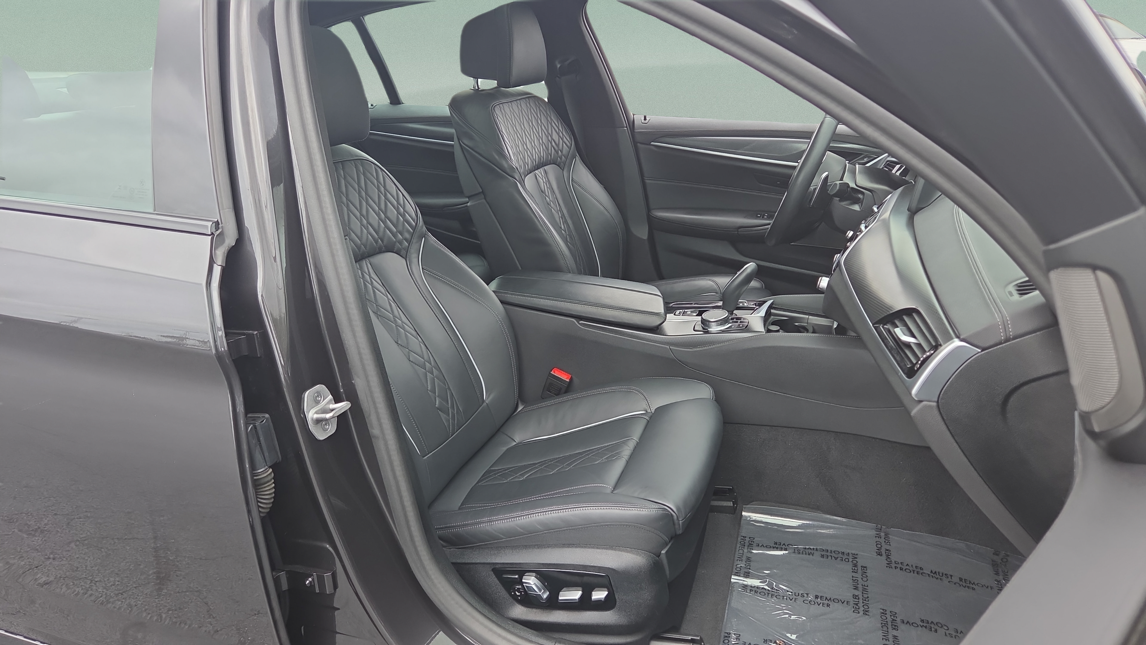 Certified 2023 BMW M550i xDrive AWD/4WD image 17