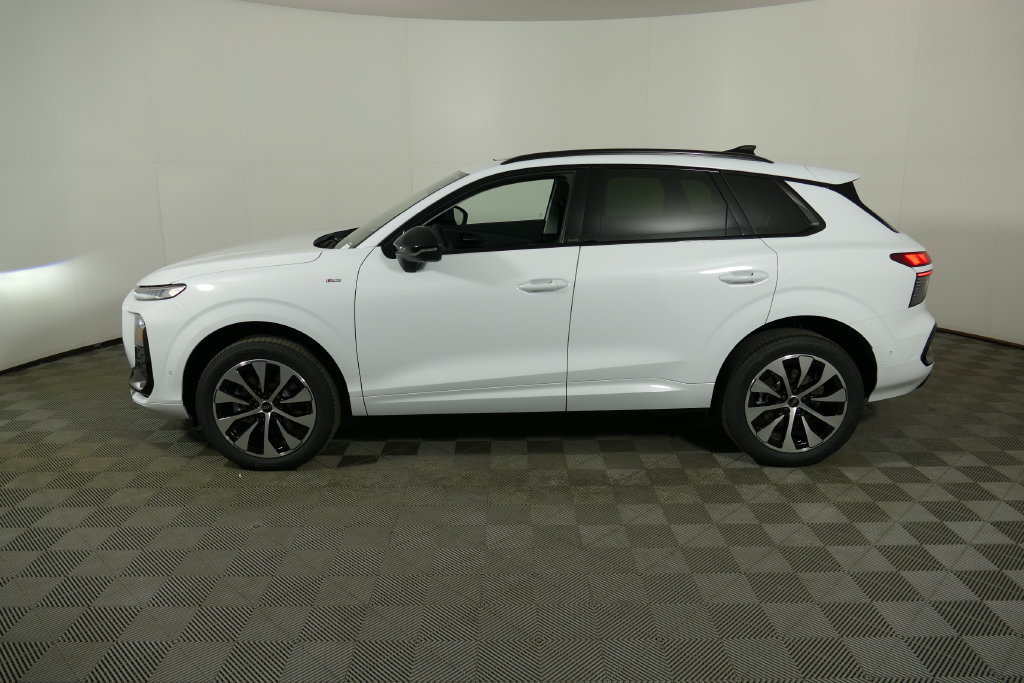 New 2026 Audi Q3 quattro 2.0T AWD/4WD image 6