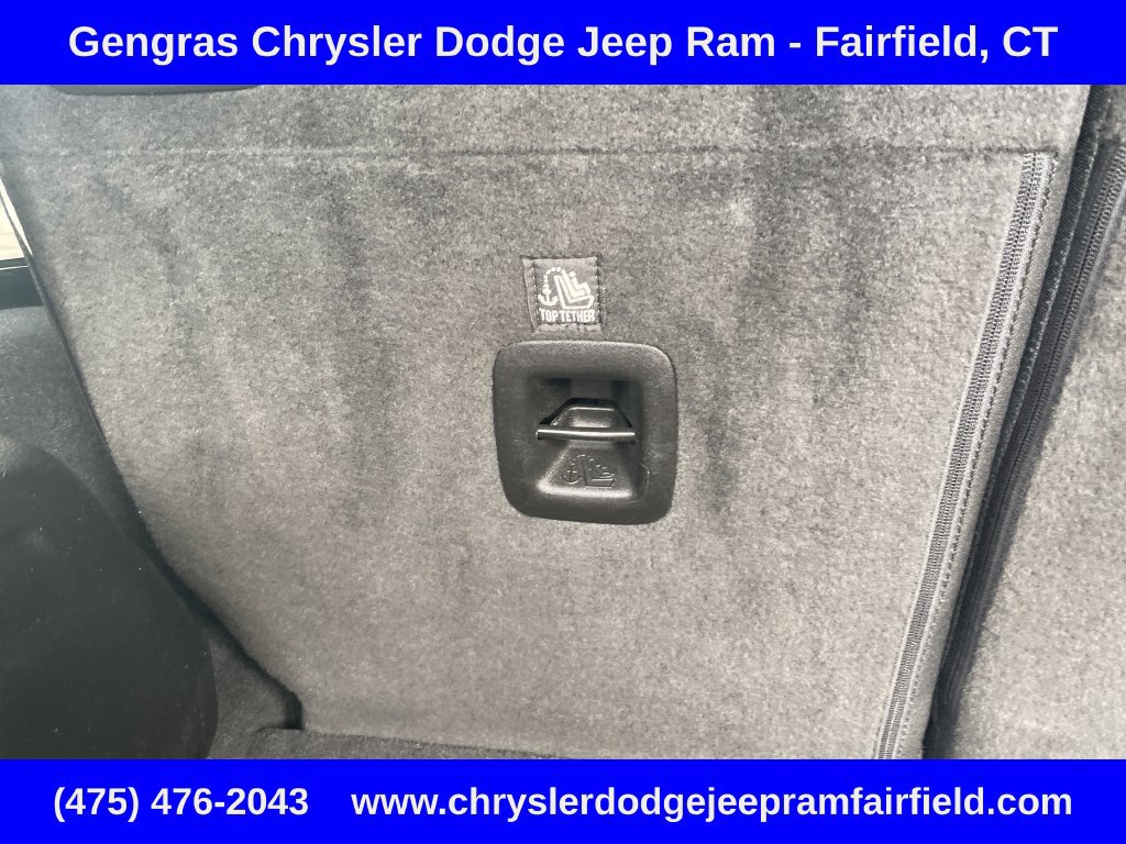 Certified 2024 Jeep Wrangler Unlimited w/ Convenience Group AWD/4WD image 36