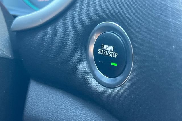 Used 2022 Chevrolet Malibu LT image 28