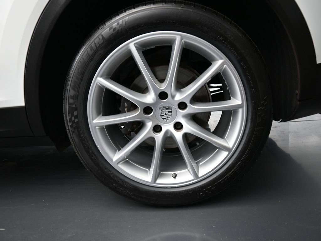 Used 2019 Porsche Cayenne image 23