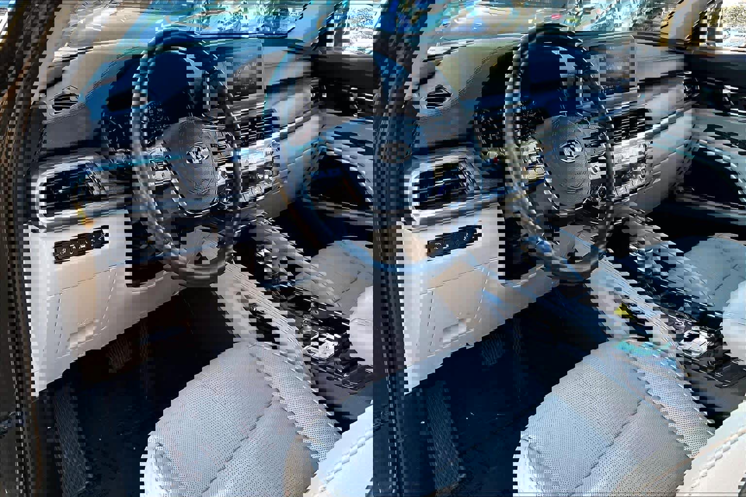 Used 2020 Kia Telluride EX image 17